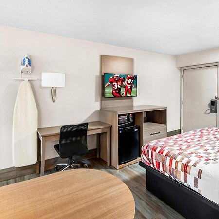 Red Roof Inn Indianapolis North - College Park Екстериор снимка