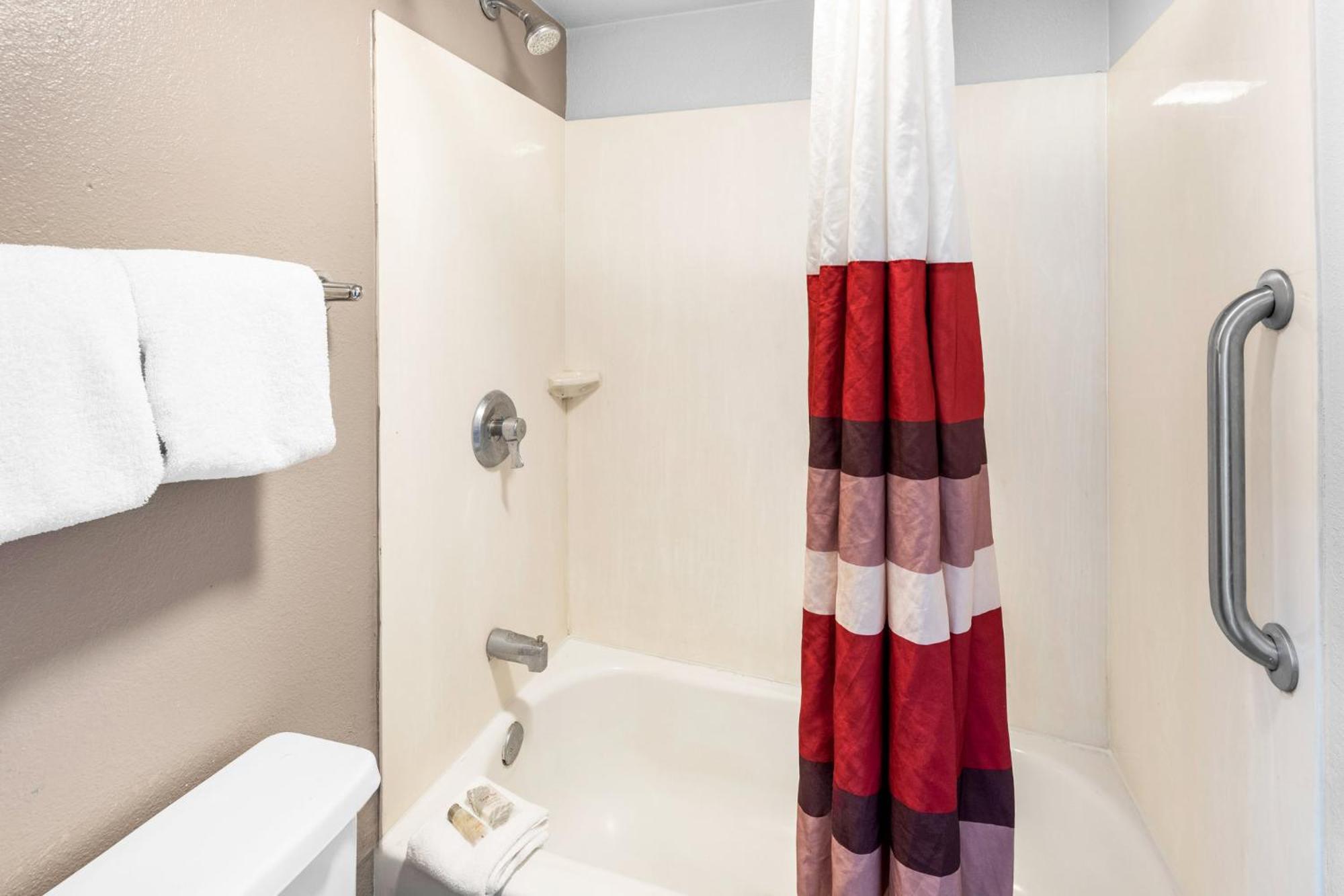 Red Roof Inn Indianapolis North - College Park Екстериор снимка