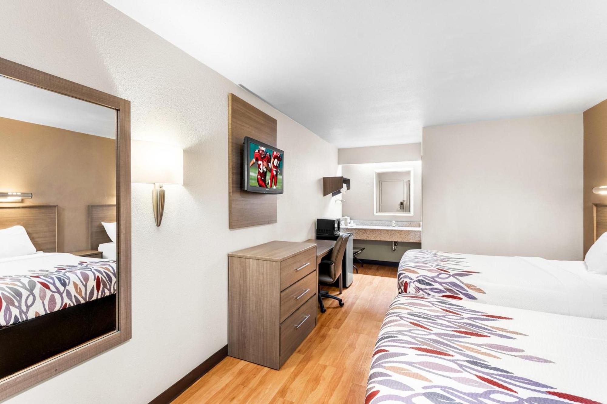 Red Roof Inn Indianapolis North - College Park Екстериор снимка