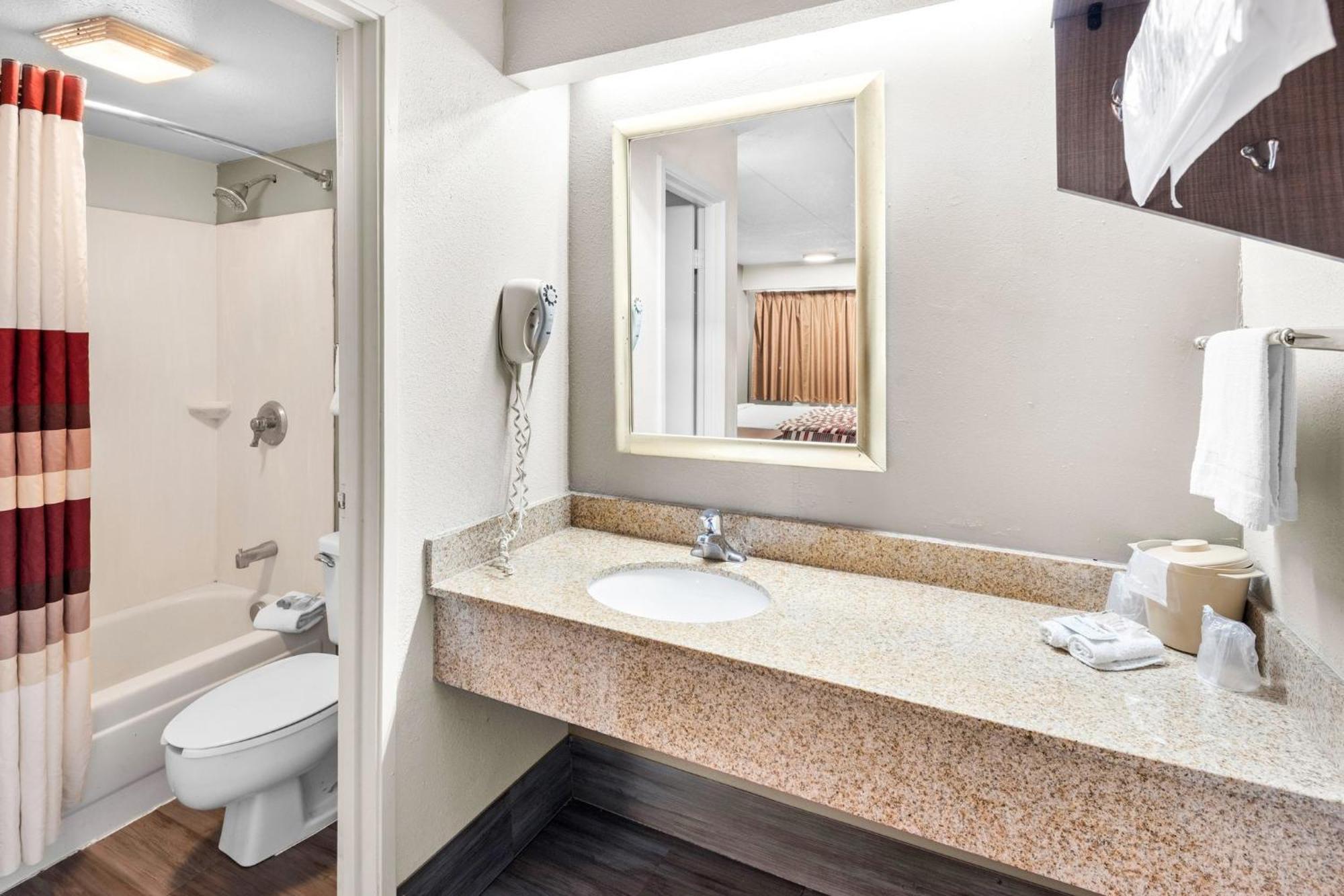Red Roof Inn Indianapolis North - College Park Екстериор снимка