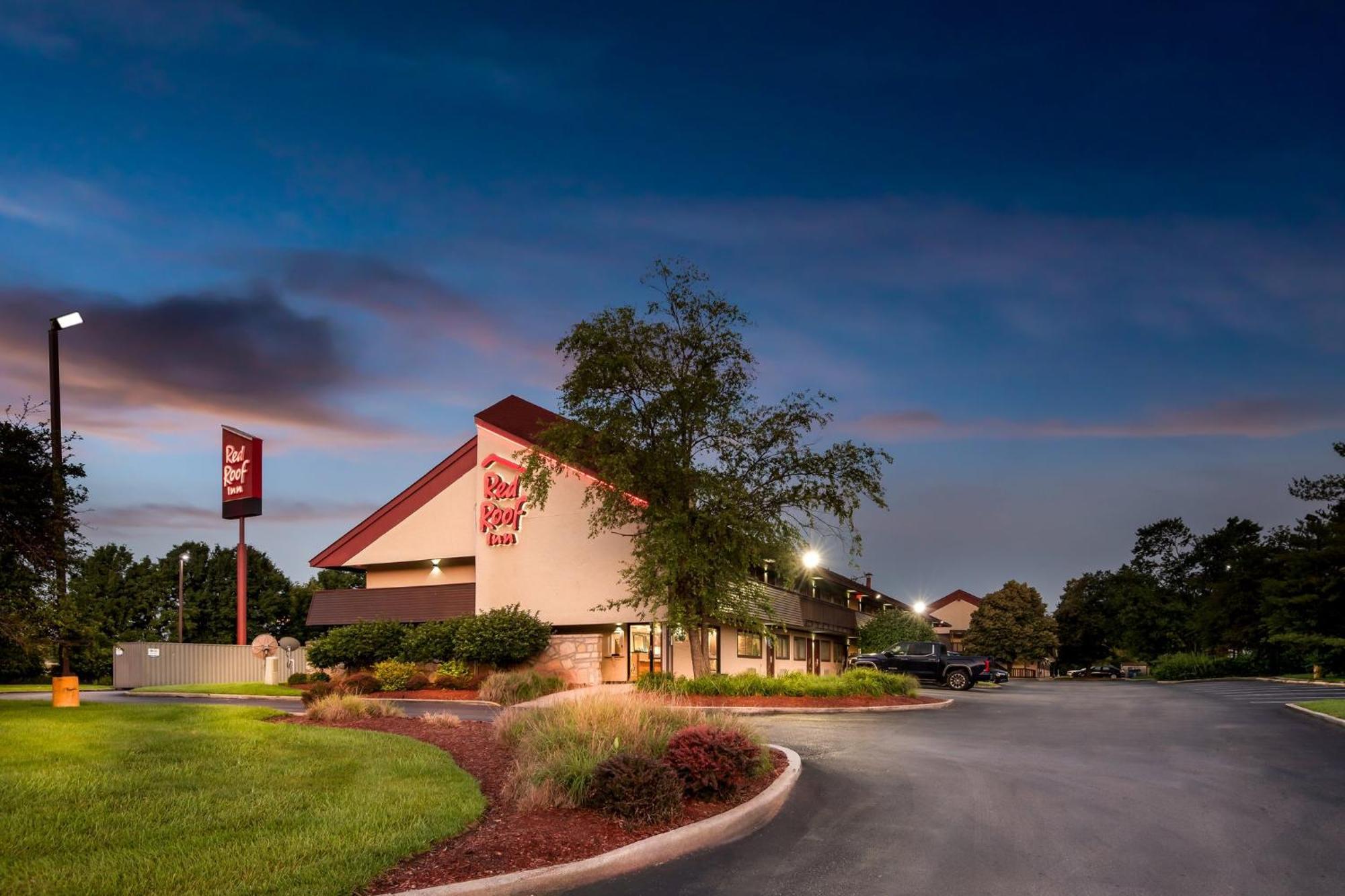 Red Roof Inn Indianapolis North - College Park Екстериор снимка