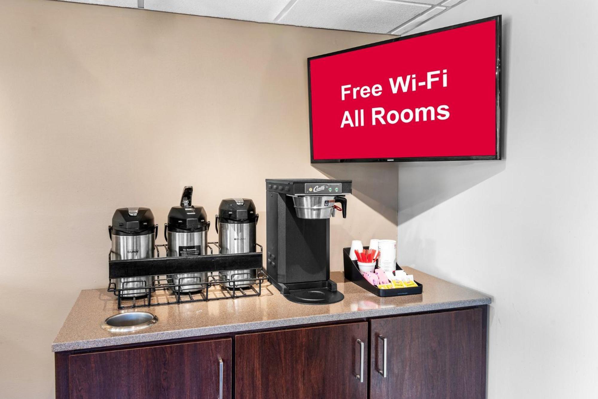 Red Roof Inn Indianapolis North - College Park Екстериор снимка