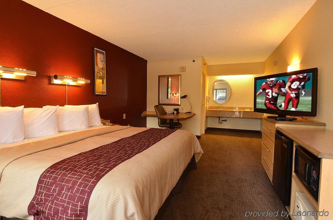 Red Roof Inn Indianapolis North - College Park Стая снимка